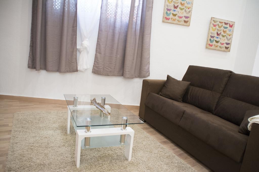 Apartamentos Sevilla Palace ภายนอก รูปภาพ