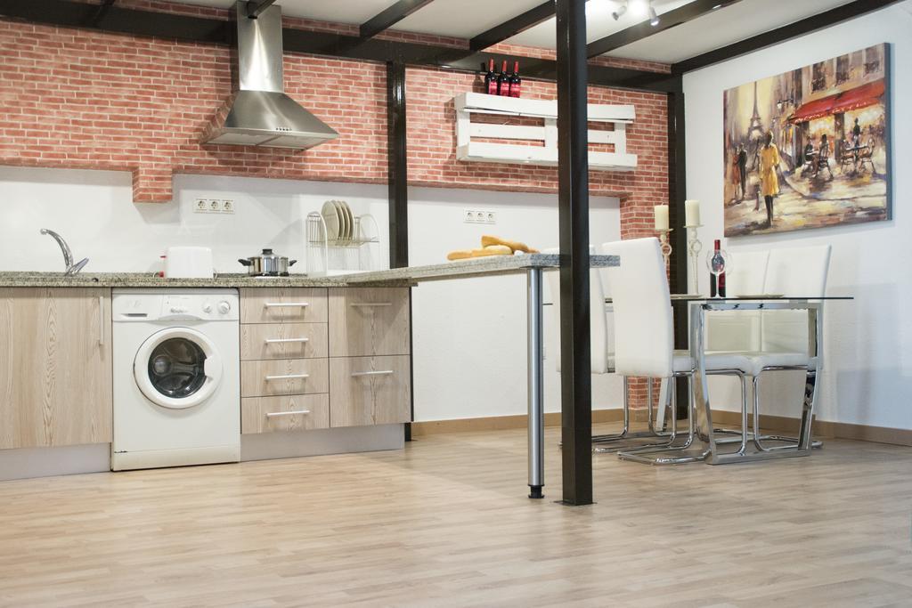 Apartamentos Sevilla Palace ภายนอก รูปภาพ