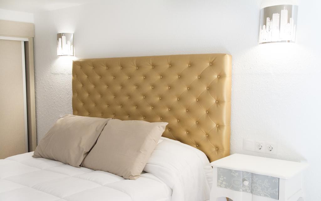 Apartamentos Sevilla Palace ภายนอก รูปภาพ