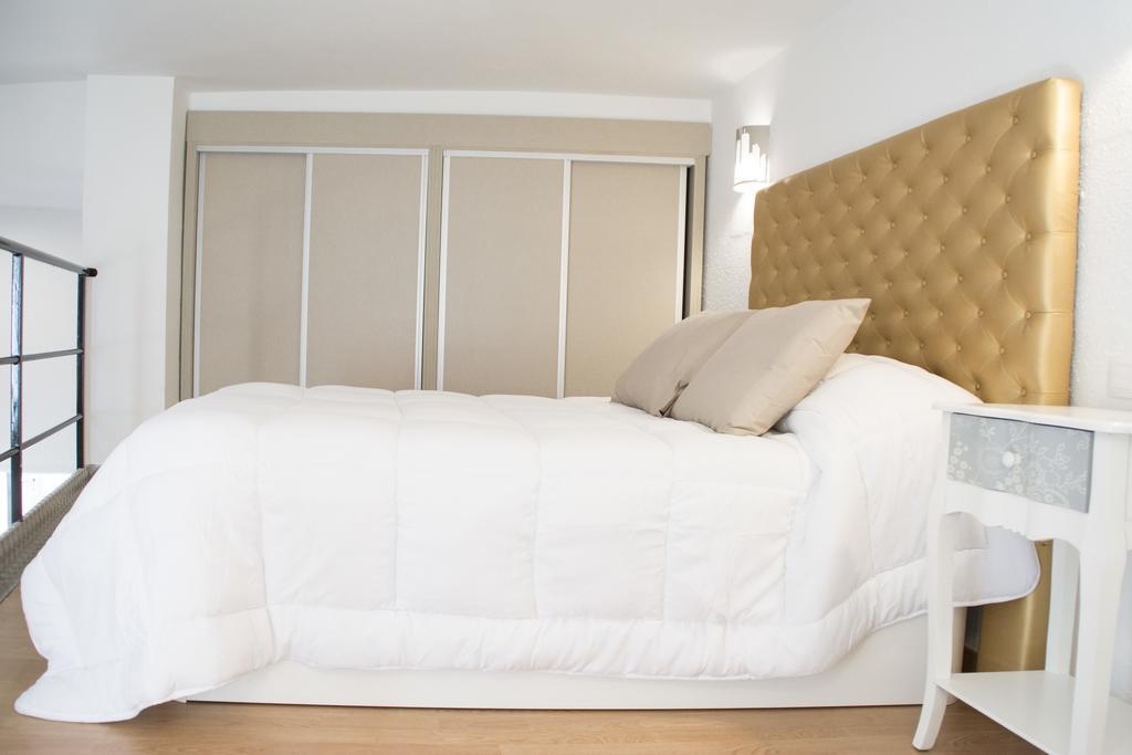 Apartamentos Sevilla Palace ภายนอก รูปภาพ