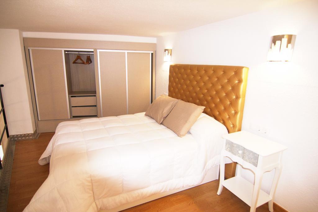 Apartamentos Sevilla Palace ภายนอก รูปภาพ